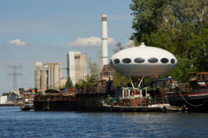 FUTURO13 an der Spree in Berlin